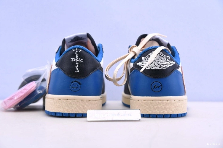 1 Travis Fragment Jordan Air DM7866-140 Low Scott 0121